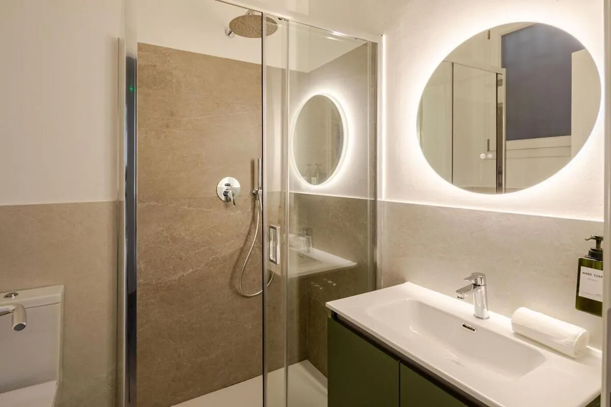 Elegant Central Design Apartment - Parking Rome Italy