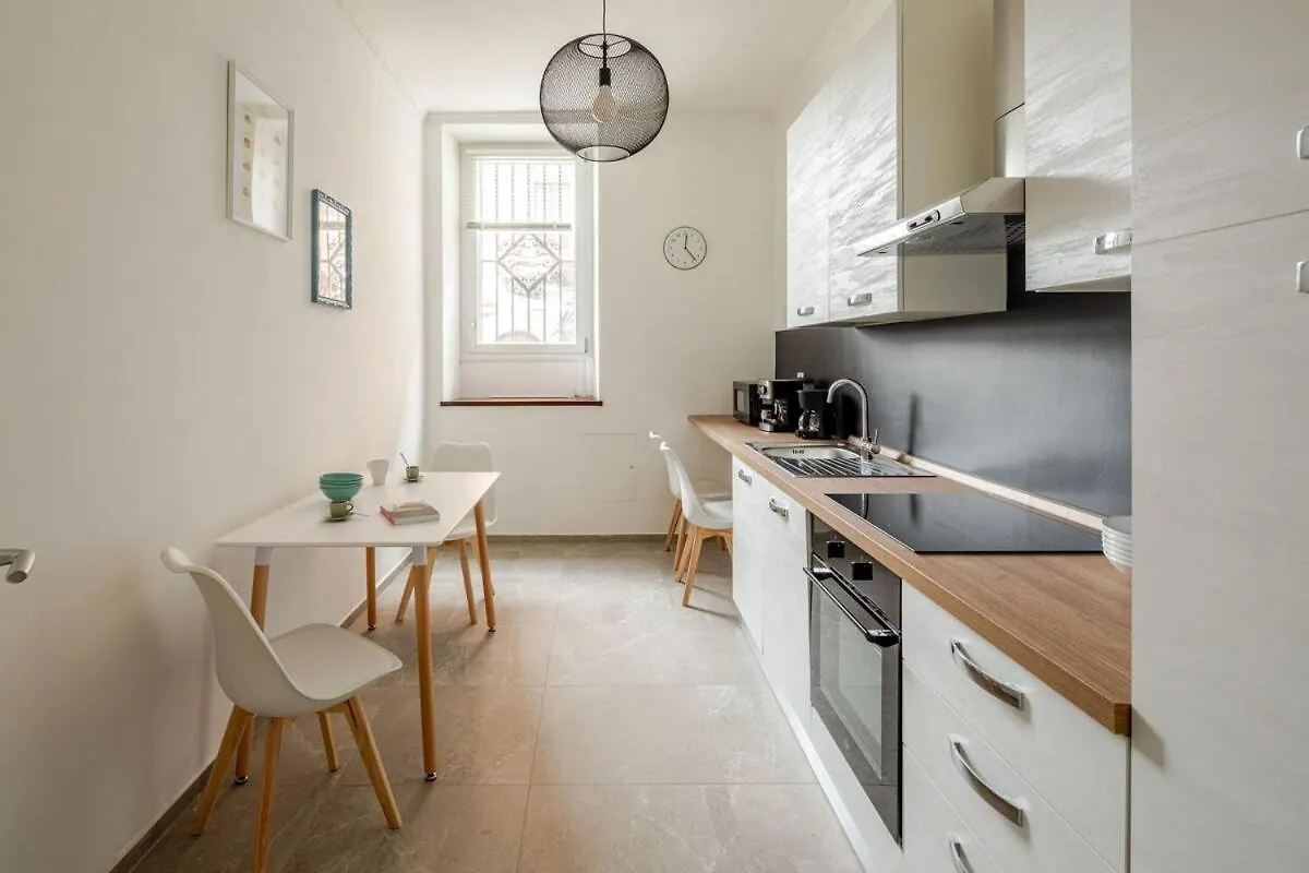 Elegant Central Design Apartment - Parking Rome